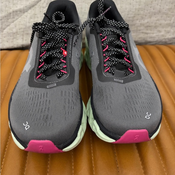 On Running Women's Black and Mint Athletic Shoes - Picture 2 of 6